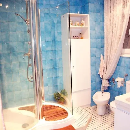 Cozy In Center شقة *