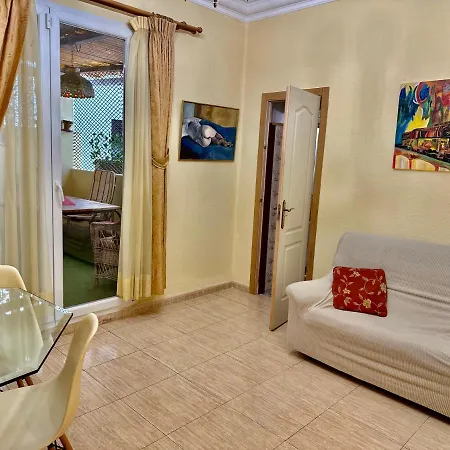 Cozy In Center * Valenza